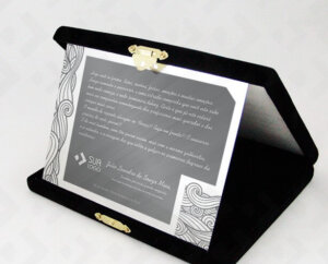 Placa Com Estojo PRIME  – Formatura